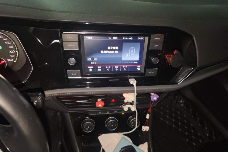 Used Volkswagen Sagitar 2019 200TSI DSG Comfort Version China VI Standard Audio And AC Panel