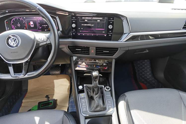 Used Volkswagen Sagitar 2019 280TSI DSG Flagship Model China V Standard Audio And AC Panel