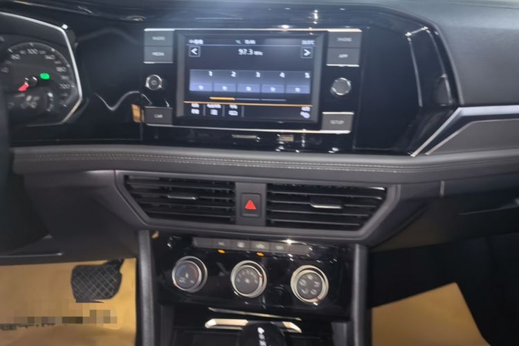 Used Volkswagen Sagitar 2019 280TSI DSG Comfort Version China VI Standard Audio And AC Panel
