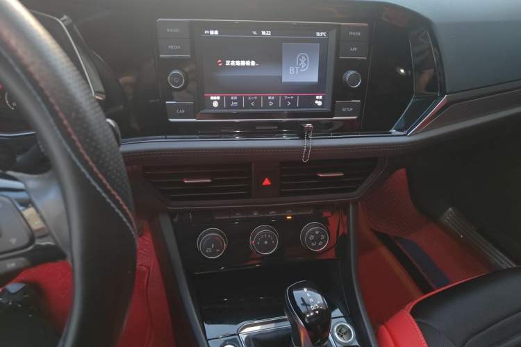 Used Volkswagen Sagitar 2019 280TSI DSG Comfort Version China VI Standard Audio And AC Panel