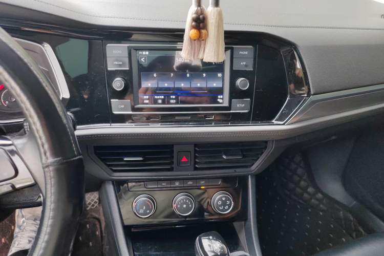 Used Volkswagen Sagitar 2019 280TSI DSG Comfort Version China VI Standard Audio And AC Panel