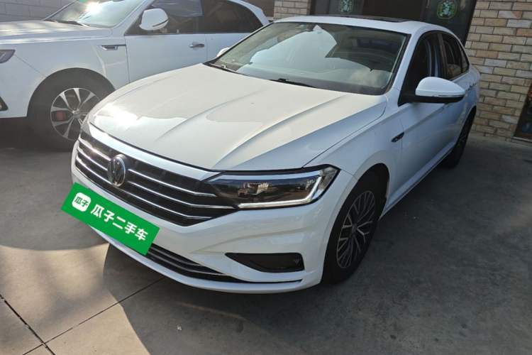 Used Volkswagen Sagitar 2019 200TSI DSG Comfort Version China VI Standard Guazi used car, China used car export, Used car for sale, Used cars, Cheapest cars for sale