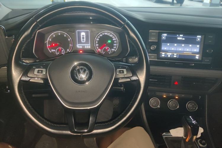 Used Volkswagen Sagitar 2019 280TSI DSG Comfort Version China VI Standard Center Console