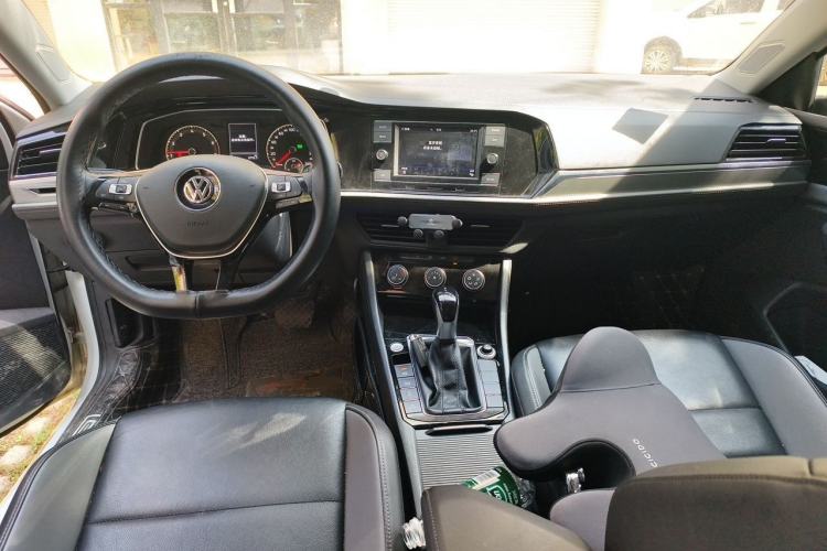 Used Volkswagen Sagitar 2019 280TSI DSG Comfort Version China VI Standard Center Console