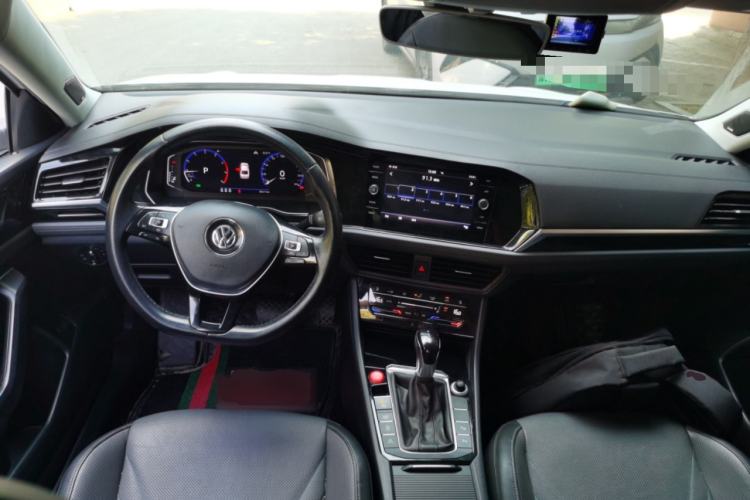 Used Volkswagen Sagitar 2019 280TSI DSG Flagship Model China V Standard Center Console