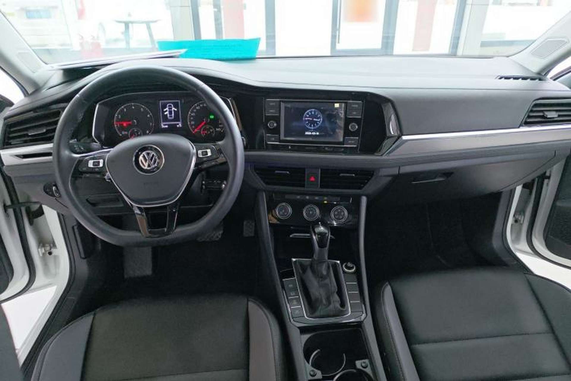 Used Volkswagen Sagitar 2019 200TSI DSG Comfort Version China VI Standard Center Console