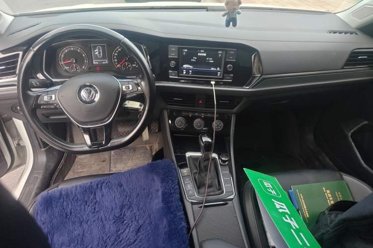 Used Volkswagen Sagitar 2019 280TSI DSG Comfort Version China VI Standard Center Console