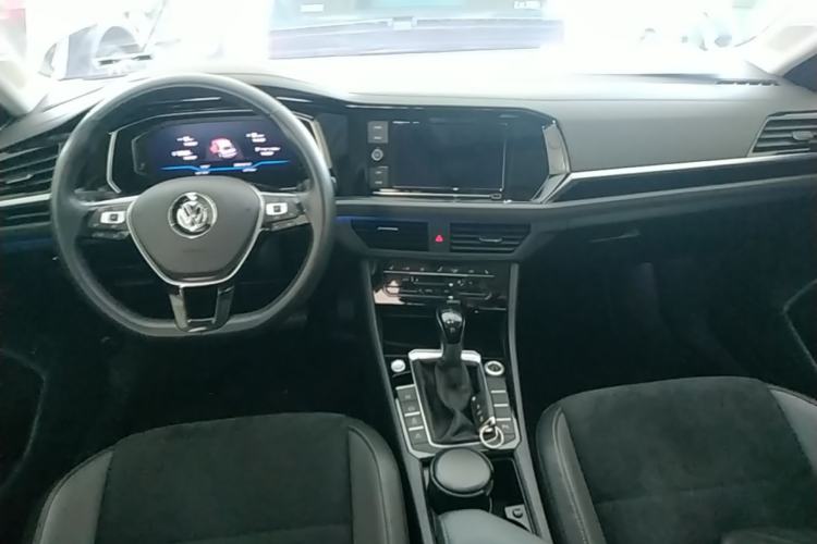 Used Volkswagen Sagitar 2019 280TSI DSG Luxury Version China VI Standard Center Console