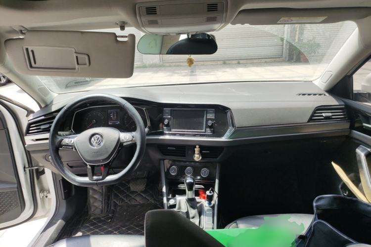Used Volkswagen Sagitar 2019 280TSI DSG Comfort Version China VI Standard Center Console