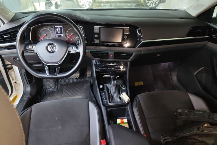 Used Volkswagen Sagitar 2019 280TSI DSG Luxury Version China VI Standard Center Console
