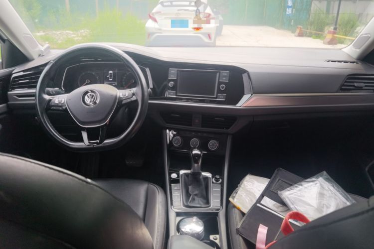 Used Volkswagen Sagitar 2019 280TSI DSG Comfort Version China VI Standard Center Console