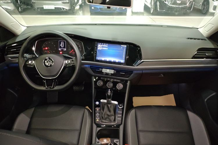 Used Volkswagen Sagitar 2019 280TSI DSG Comfort Version China VI Standard Center Console