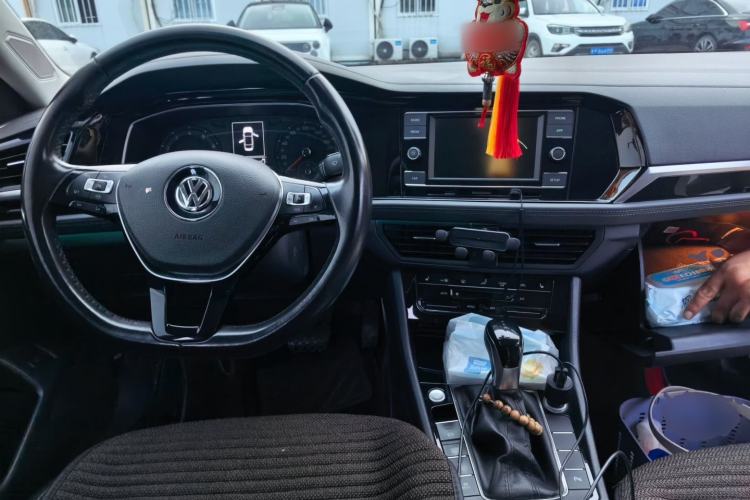 Used Volkswagen Sagitar 2019 280TSI DSG Luxury Version China VI Standard Center Console