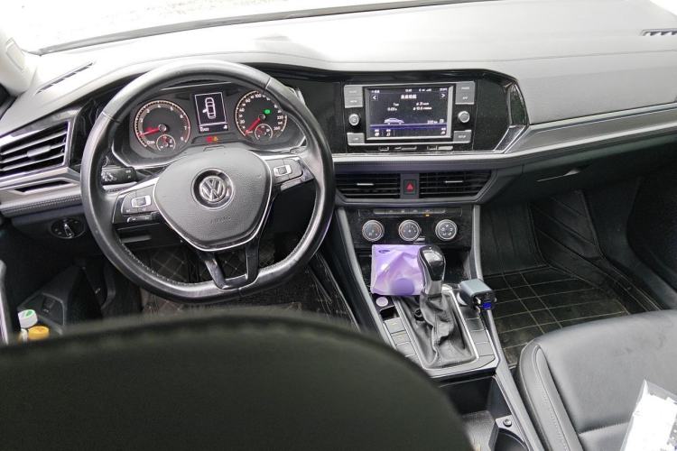 Used Volkswagen Sagitar 2019 280TSI DSG Comfort Version China VI Standard Center Console