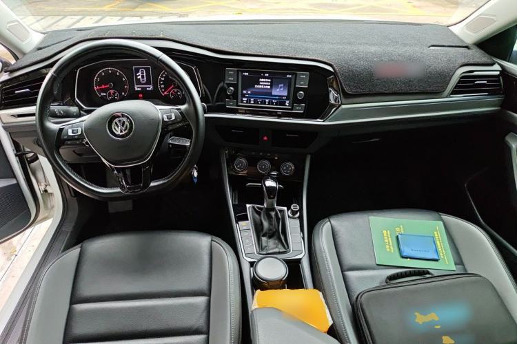 Used Volkswagen Sagitar 2019 280TSI DSG Comfort Version China VI Standard Center Console