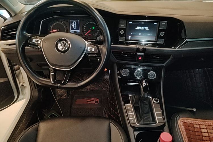 Used Volkswagen Sagitar 2019 280TSI DSG Comfort Version China VI Standard Center Console