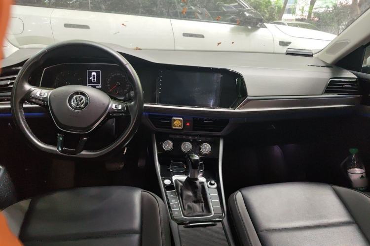 Used Volkswagen Sagitar 2019 280TSI DSG Comfort Version China VI Standard Center Console