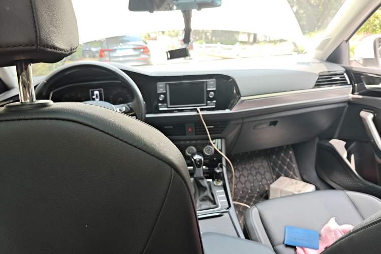 Used Volkswagen Sagitar 2019 280TSI DSG Comfort Version China VI Standard Center Console