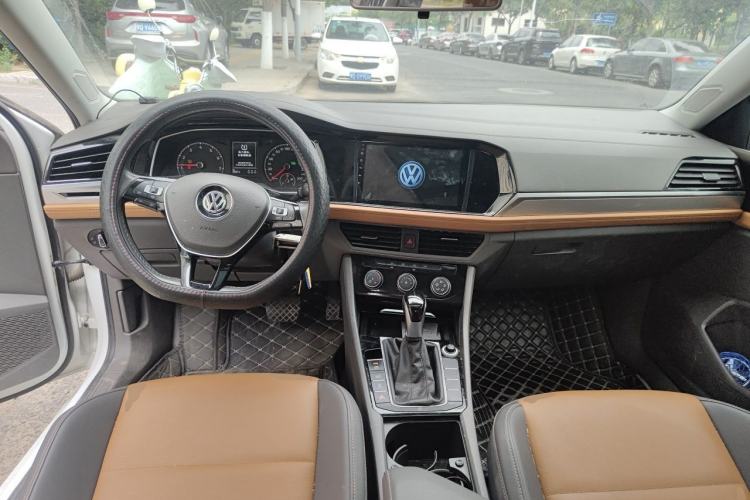 Used Volkswagen Sagitar 2019 280TSI DSG Comfort Version China V Standard Center Console
