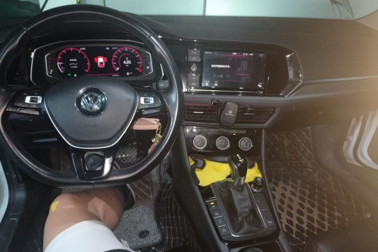 Used Volkswagen Sagitar 2019 280TSI DSG Comfort Version China VI Standard Center Console
