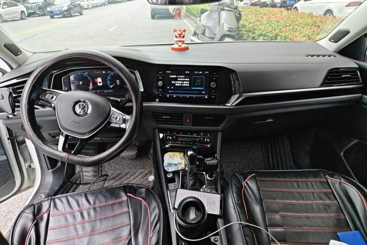 Used Volkswagen Sagitar 2019 280TSI DSG Flagship Model China V Standard Center Console