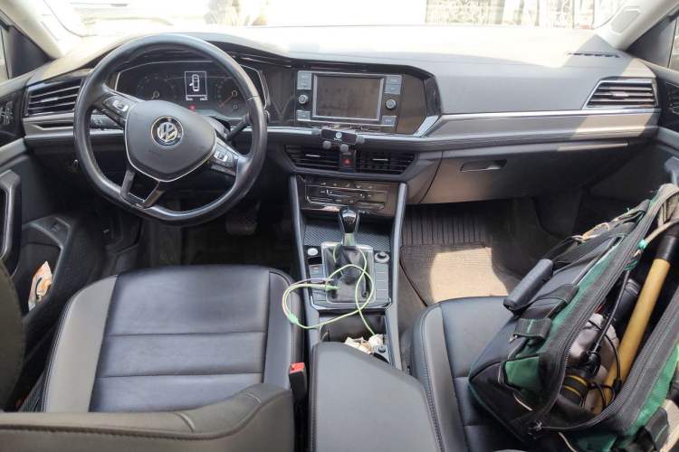 Used Volkswagen Sagitar 2019 200TSI DSG Comfort Version China VI Standard Center Console