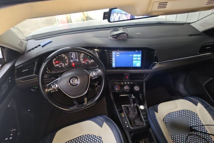 Used Volkswagen Sagitar 2019 280TSI DSG Comfort Version China VI Standard Center Console