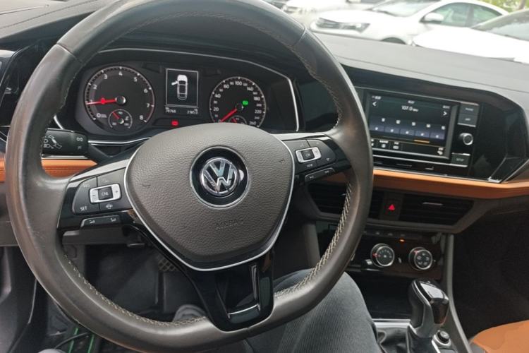 Used Volkswagen Sagitar 2019 280TSI DSG Comfort Version China VI Standard Center Console
