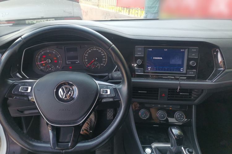 Used Volkswagen Sagitar 2019 200TSI DSG Comfort Version China VI Standard Center Console