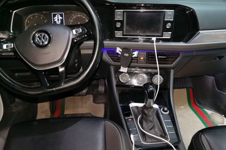 Used Volkswagen Sagitar 2019 280TSI DSG Comfort Version China V Standard Center Console