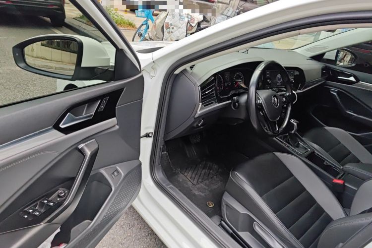 Used Volkswagen Sagitar 2019 200TSI DSG Comfort Version China VI Standard Driver Seat