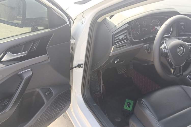 Used Volkswagen Sagitar 2019 200TSI DSG Comfort Version China VI Standard Driver Seat