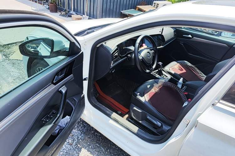 Used Volkswagen Sagitar 2019 200TSI DSG Comfort Version China VI Standard Driver Seat