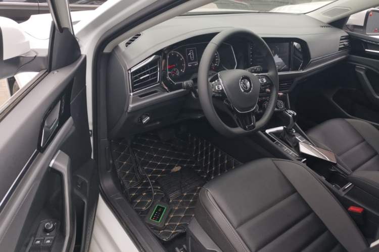 Used Volkswagen Sagitar 2019 200TSI DSG Comfort Version China VI Standard Driver Seat