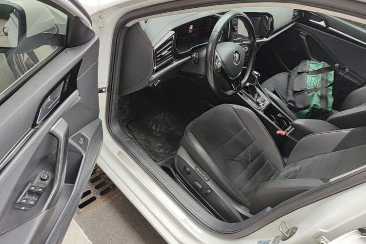 Used Volkswagen Sagitar 2019 280TSI DSG Luxury Version China VI Standard Driver Seat