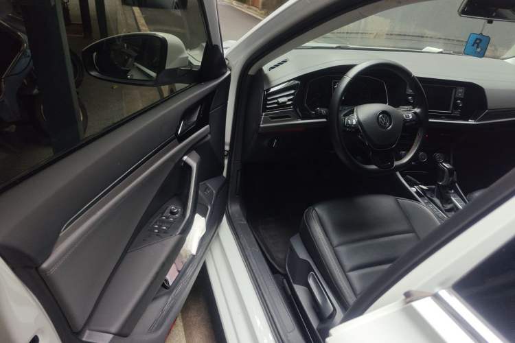 Used Volkswagen Sagitar 2019 200TSI DSG Comfort Version China VI Standard Driver Seat