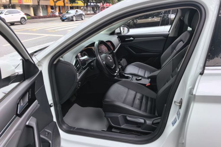 Used Volkswagen Sagitar 2019 200TSI DSG Comfort Version China VI Standard Driver Seat