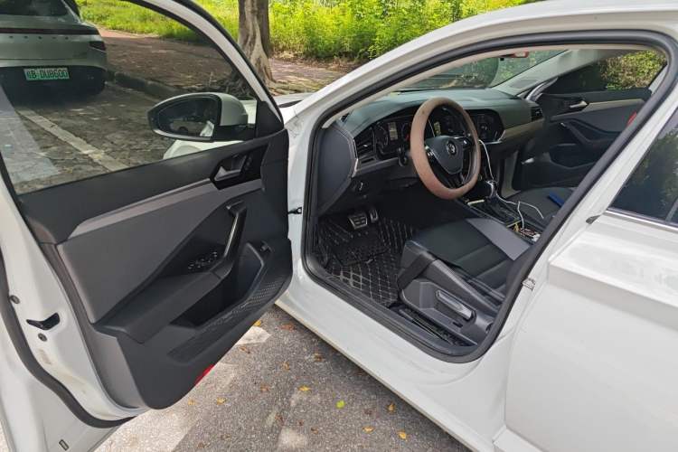 Used Volkswagen Sagitar 2019 200TSI DSG Comfort Version China VI Standard Driver Seat