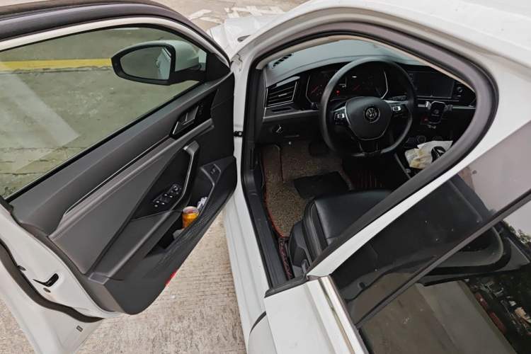 Used Volkswagen Sagitar 2019 280TSI DSG Comfort Version China VI Standard Driver Seat