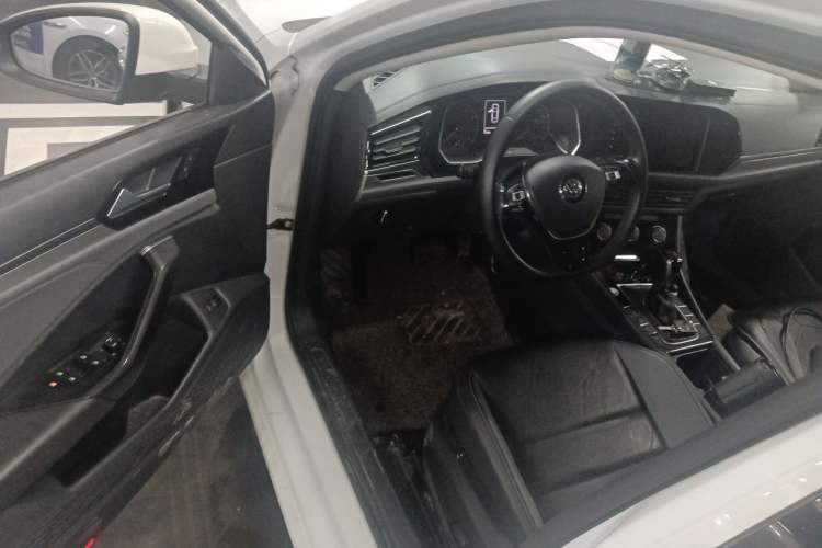 Used Volkswagen Sagitar 2019 200TSI DSG Comfort Version China VI Standard Driver Seat