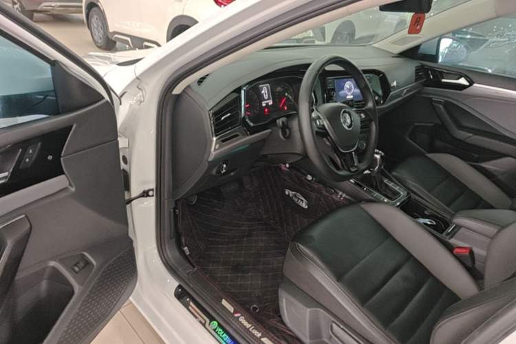 Used Volkswagen Sagitar 2019 200TSI DSG Comfort Version China VI Standard Driver Seat