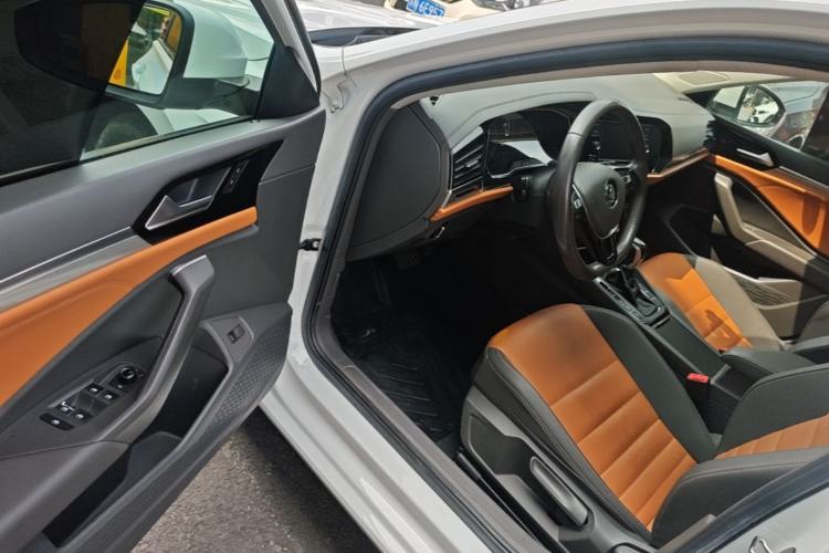 Used Volkswagen Sagitar 2019 280TSI DSG Comfort Version China VI Standard Driver Seat