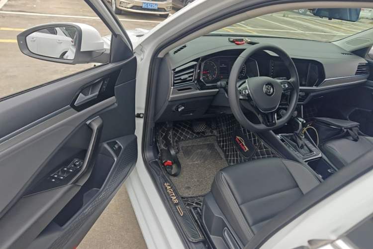 Used Volkswagen Sagitar 2019 280TSI DSG Comfort Version China VI Standard Driver Seat
