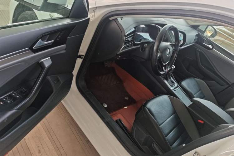 Used Volkswagen Sagitar 2019 280TSI DSG Comfort Version China VI Standard Driver Seat