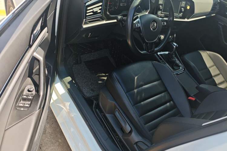 Used Volkswagen Sagitar 2019 200TSI DSG Comfort Version China VI Standard Driver Seat