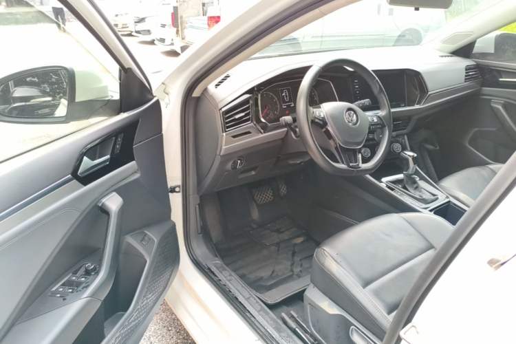 Used Volkswagen Sagitar 2019 200TSI DSG Comfort Version China VI Standard Driver Seat
