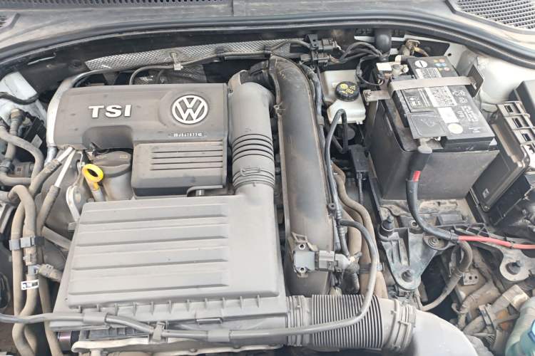 Used Volkswagen Sagitar 2019 280TSI DSG Comfort Version China VI Standard Engine Bay