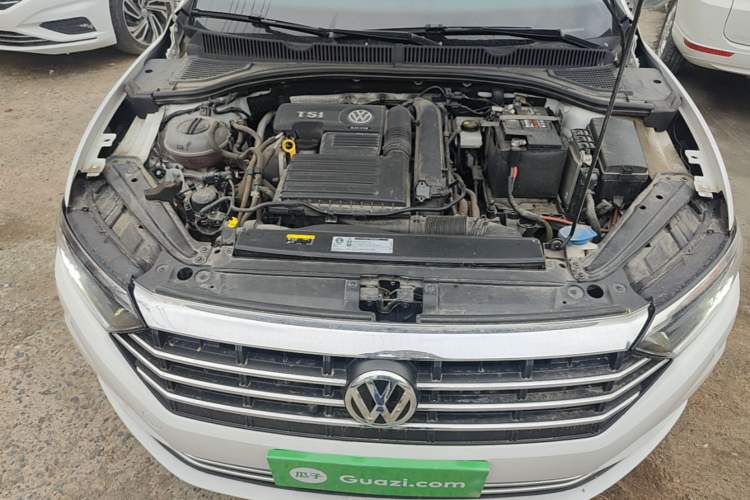 Used Volkswagen Sagitar 2019 200TSI DSG Comfort Version China VI Standard Engine Bay
