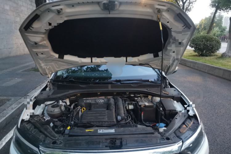 Used Volkswagen Sagitar 2019 200TSI DSG Comfort Version China VI Standard Engine Bay