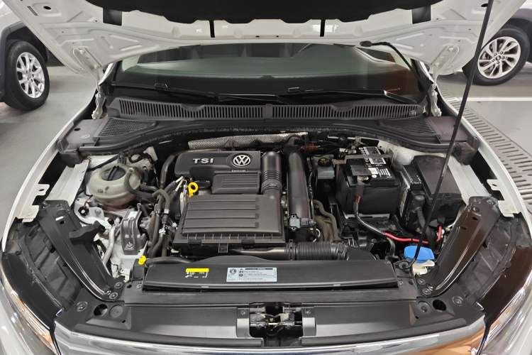 Used Volkswagen Sagitar 2019 280TSI DSG Comfort Version China V Standard Engine Bay